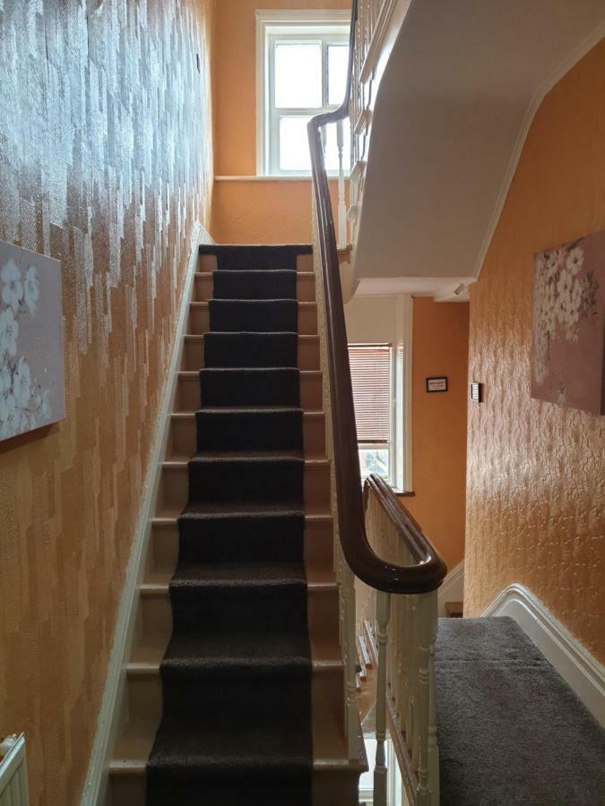 Foxhall Village Guest House Blackpool Ngoại thất bức ảnh