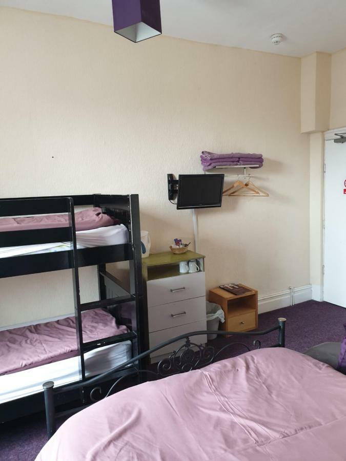 Foxhall Village Guest House Blackpool Ngoại thất bức ảnh