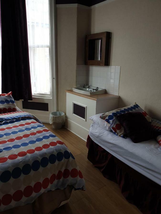 Foxhall Village Guest House Blackpool Ngoại thất bức ảnh